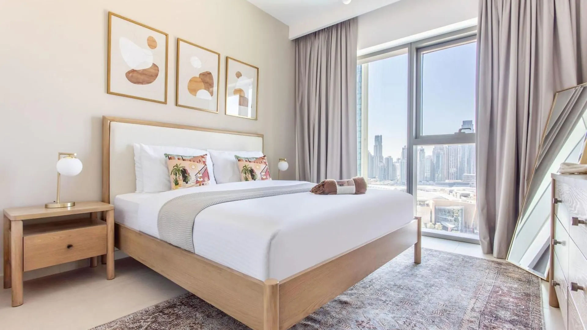 Frank Porter - Downtown Views II T3 Dubai 0*,